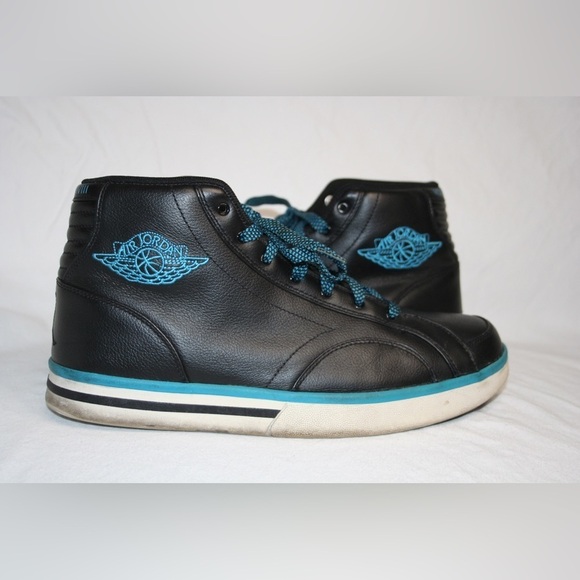 Jordan "Phly Legend" Black/Blue Leather Shoes Size: 9.5 (men) - Picture 2 of 10